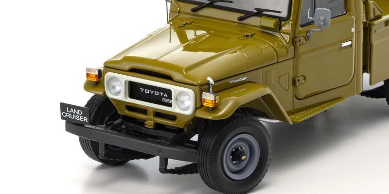 KYOSHO ORIGINAL 1/18scale Toyota Land Cruiser 40 Pickup (Olive) 08958K