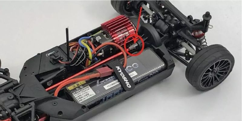 HD Center Shaft Cup R (FZ02) FAW212B