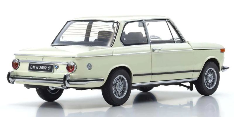 KYOSHO ORIGINAL 1/18scale BMW 2002 tii (White) 08543W
