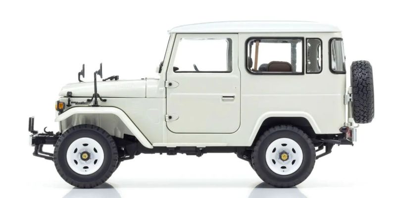 KYOSHO ORIGINAL 1/18scale Toyota Land Cruiser 40 Van (White) 08971W