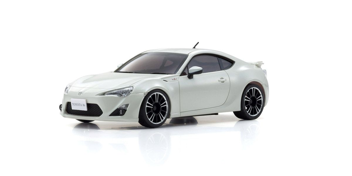 TOYOTA 86 ラジオコントロールカー - KYOSHO RC